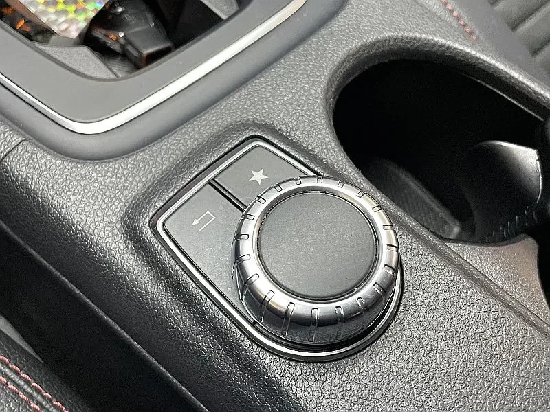 Mercedes-Benz CLA 220 Amg Line, снимка 17 - Автомобили и джипове - 56021459