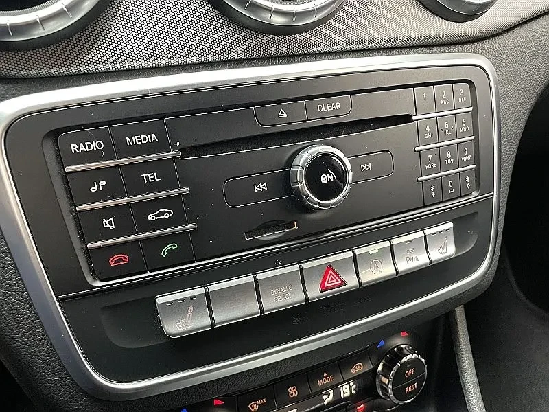 Mercedes-Benz CLA 220 Amg Line, снимка 15 - Автомобили и джипове - 56021459