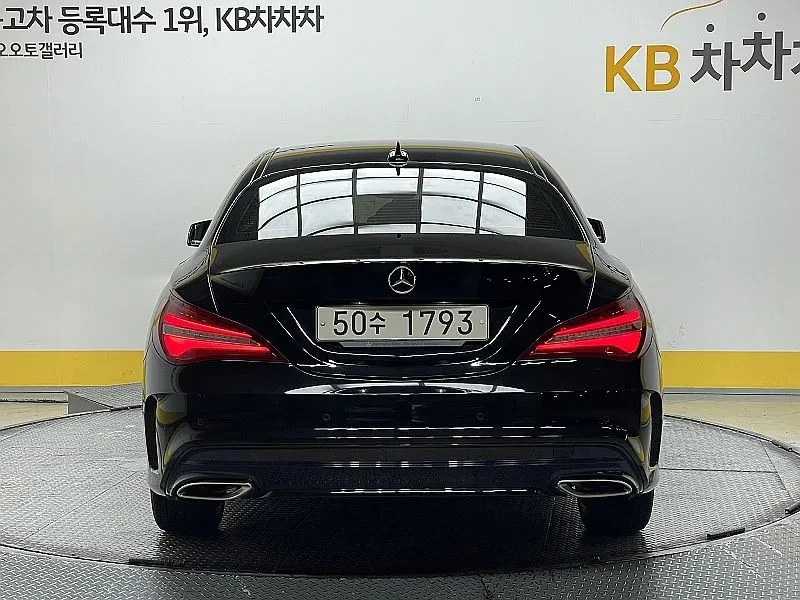 Mercedes-Benz CLA 220 Amg Line, снимка 4 - Автомобили и джипове - 56021459