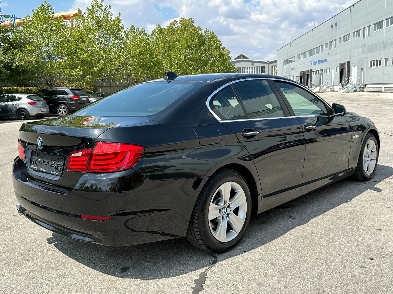 BMW 530 D 245к.с Дистроник/Подгрев/Камера - изображение 4