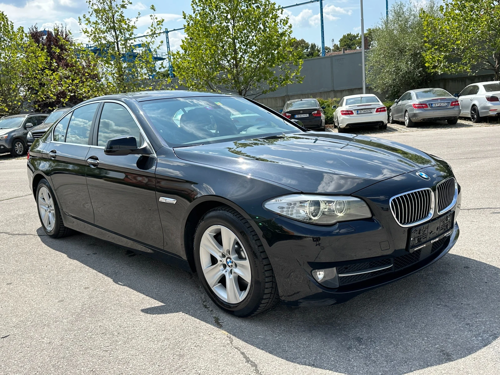 BMW 530 D 245к.с Дистроник/Подгрев/Камера - изображение 6