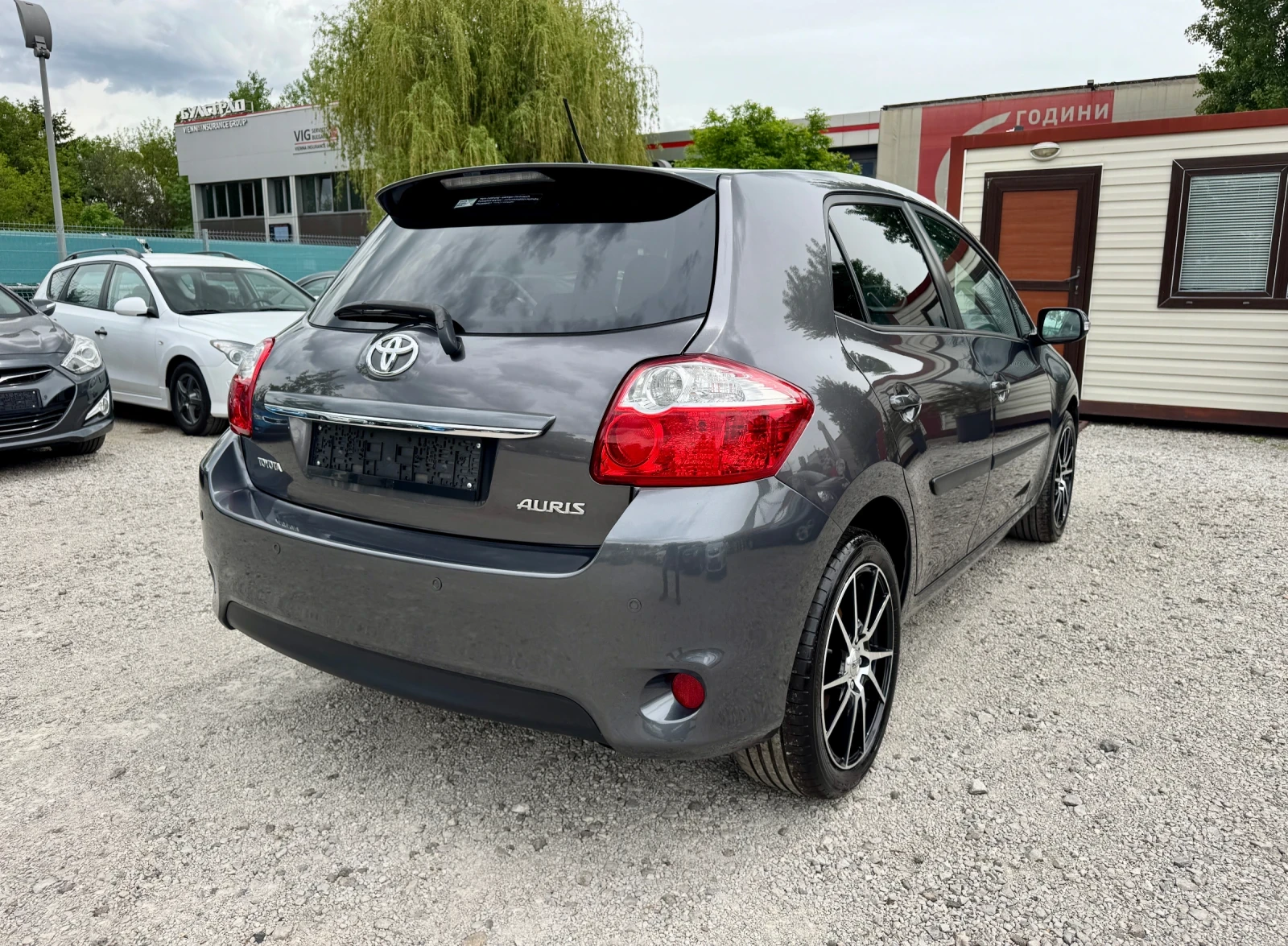 Toyota Auris 1.8i Нов Внос ! - изображение 5