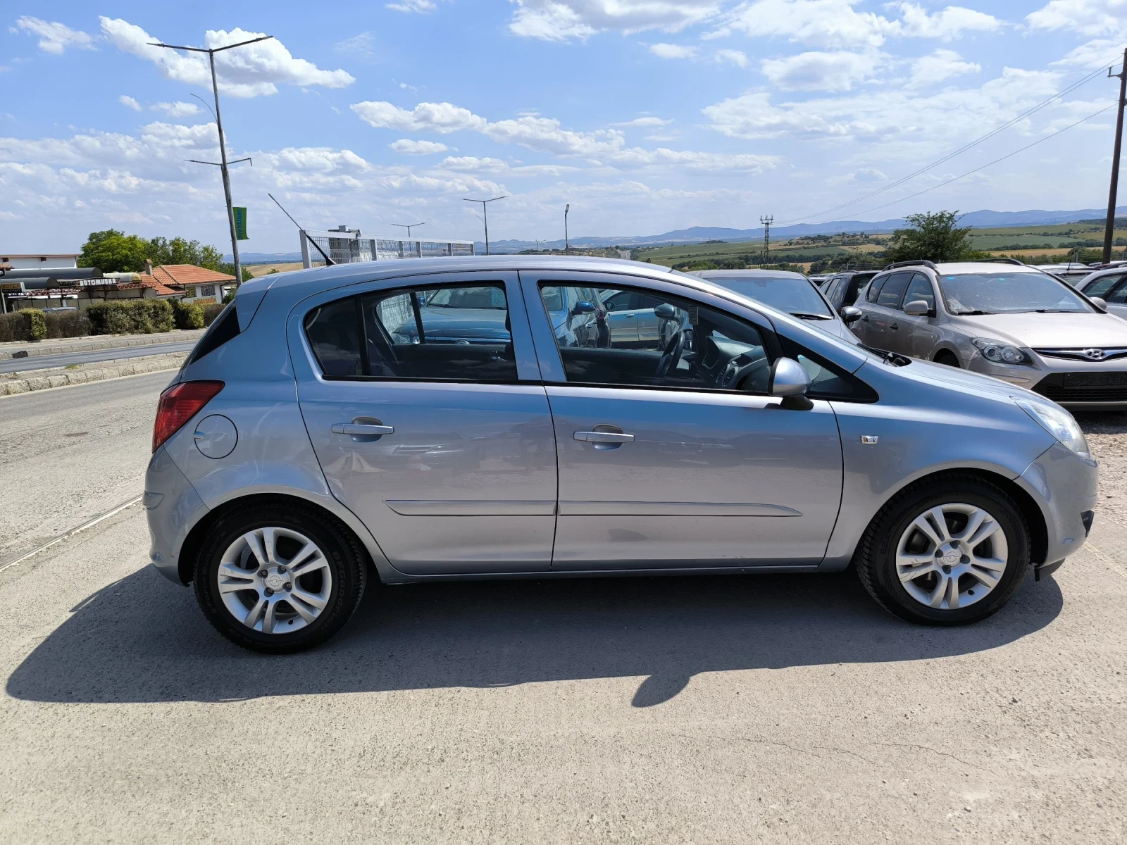 Opel Corsa 1.4i - изображение 4