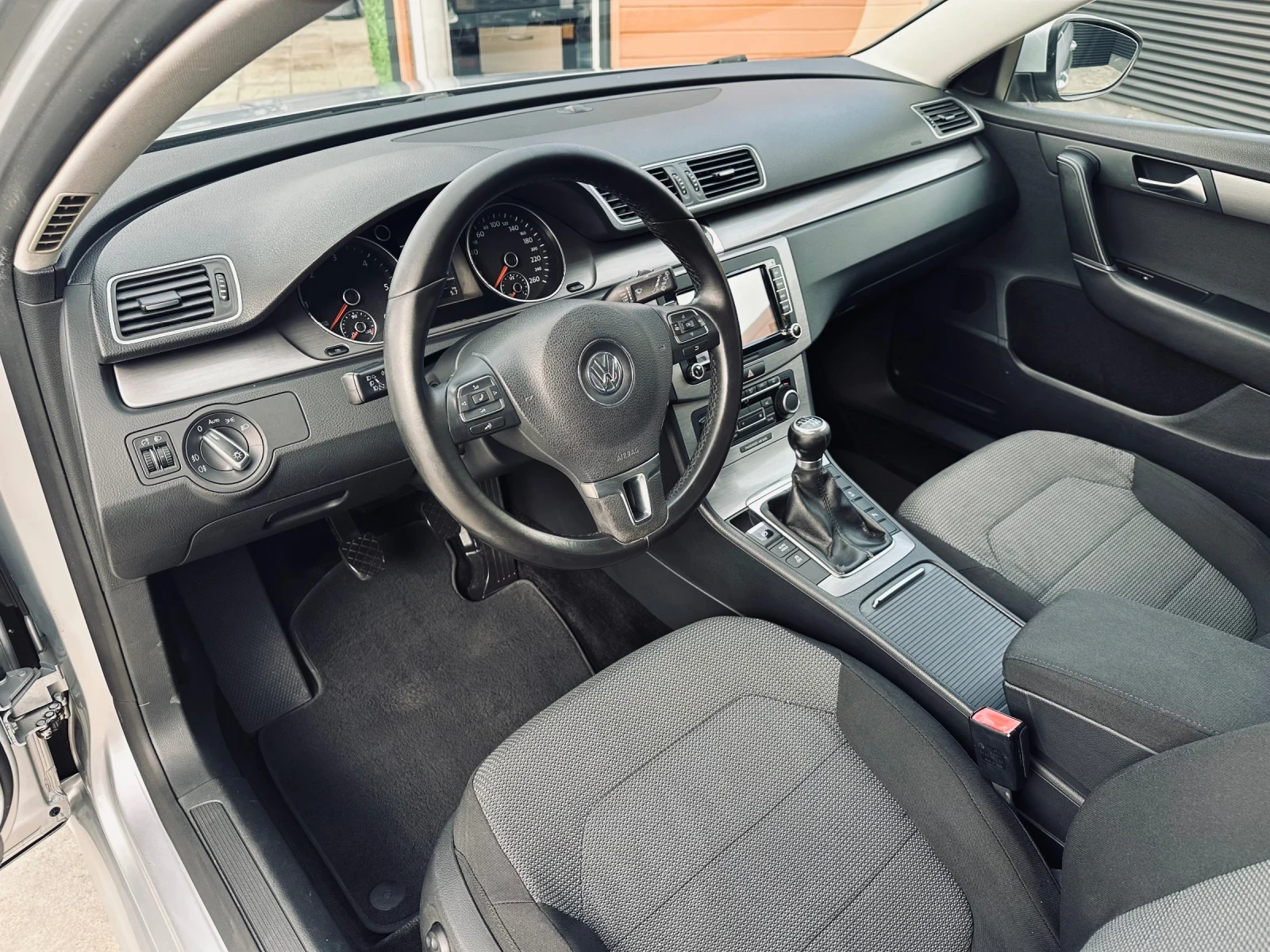 VW Passat TDI/Navi/Автопилот/6-ск - изображение 9