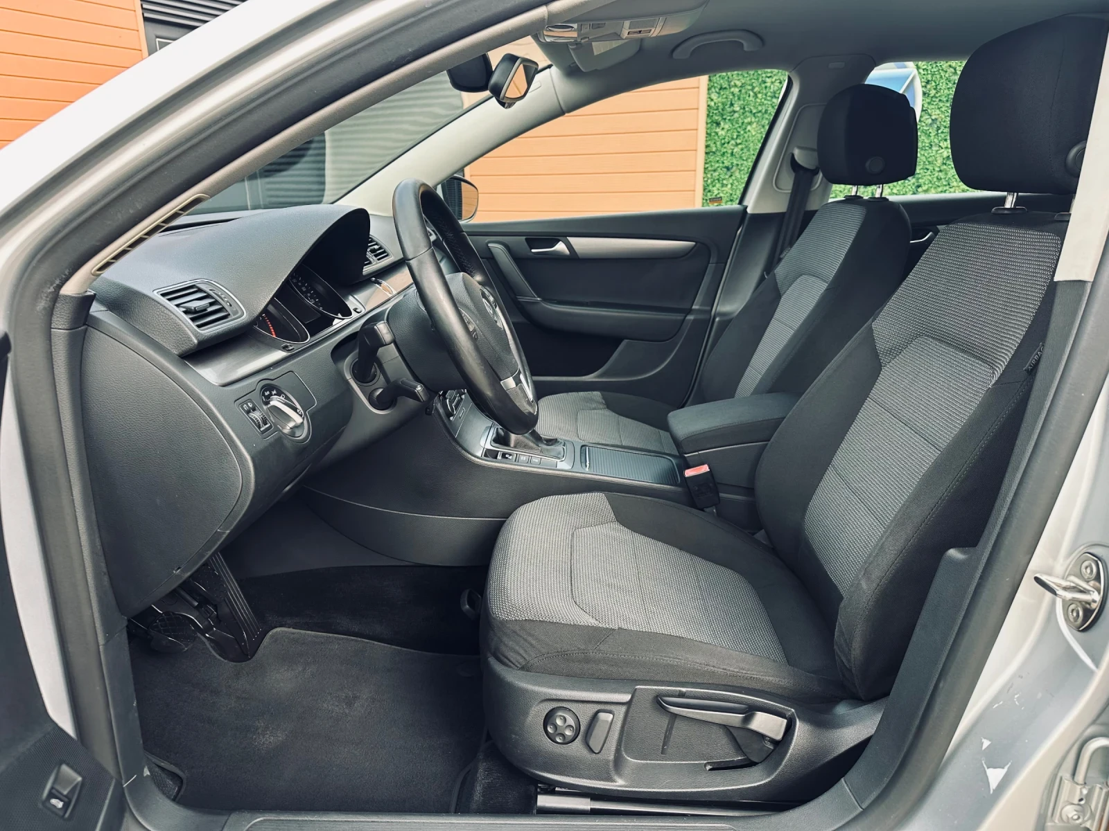 VW Passat TDI/Navi/Автопилот/6-ск - изображение 8
