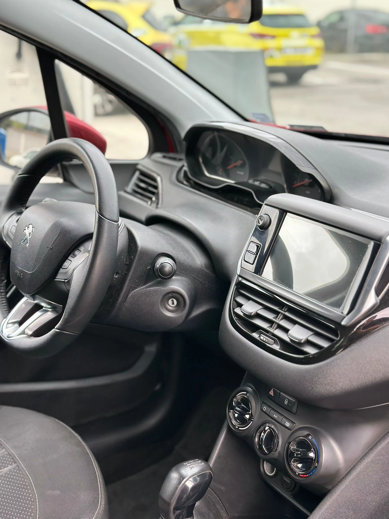 Peugeot 208 1.2 Active ������ �� /�������� ������� � PEUGEOT!! | Mobile.bg � ����������� 11