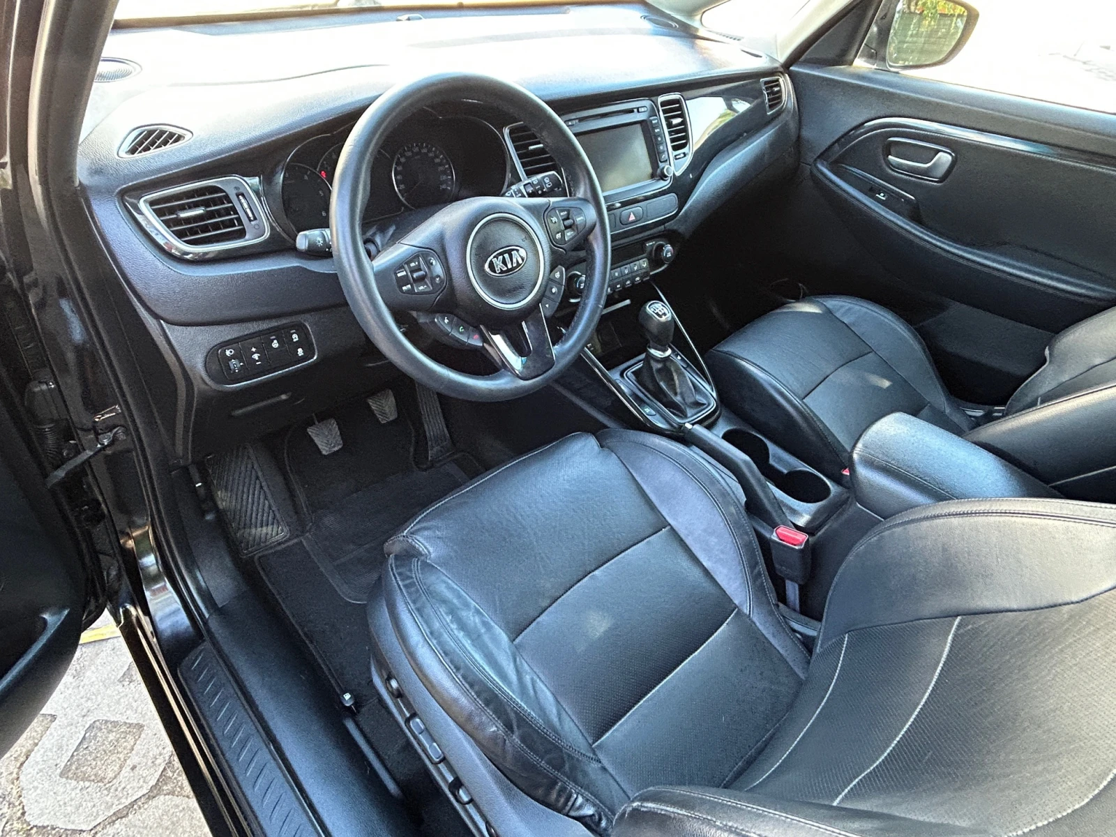 Kia Carens 1.7CRDi Swiss - изображение 10