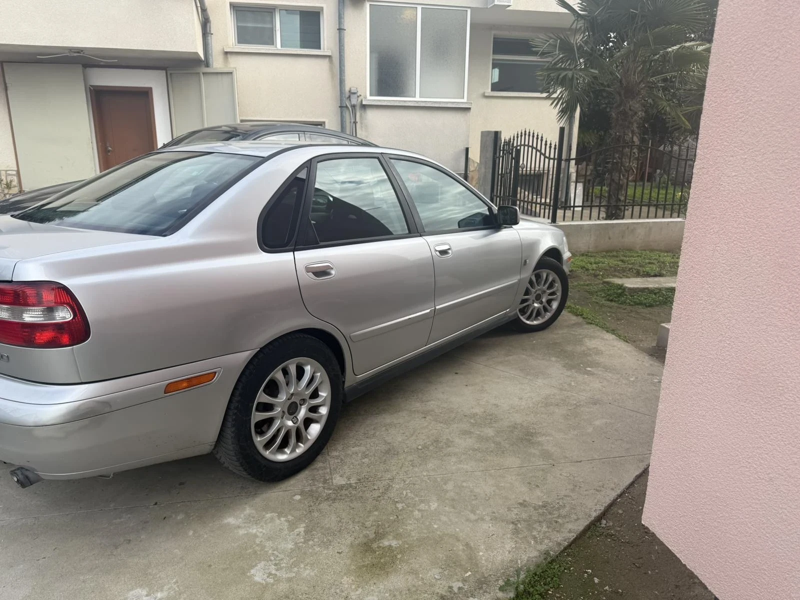 Volvo S40  - изображение 2