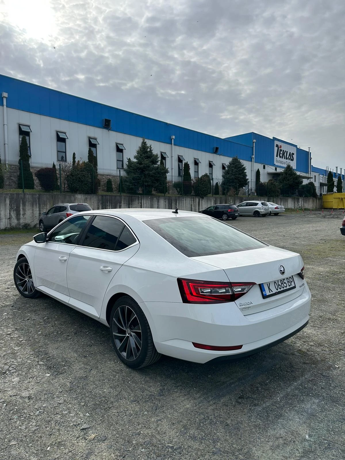 Skoda Superb Laurin&Kement DSG, снимка 3 - Автомобили и джипове - 54213132
