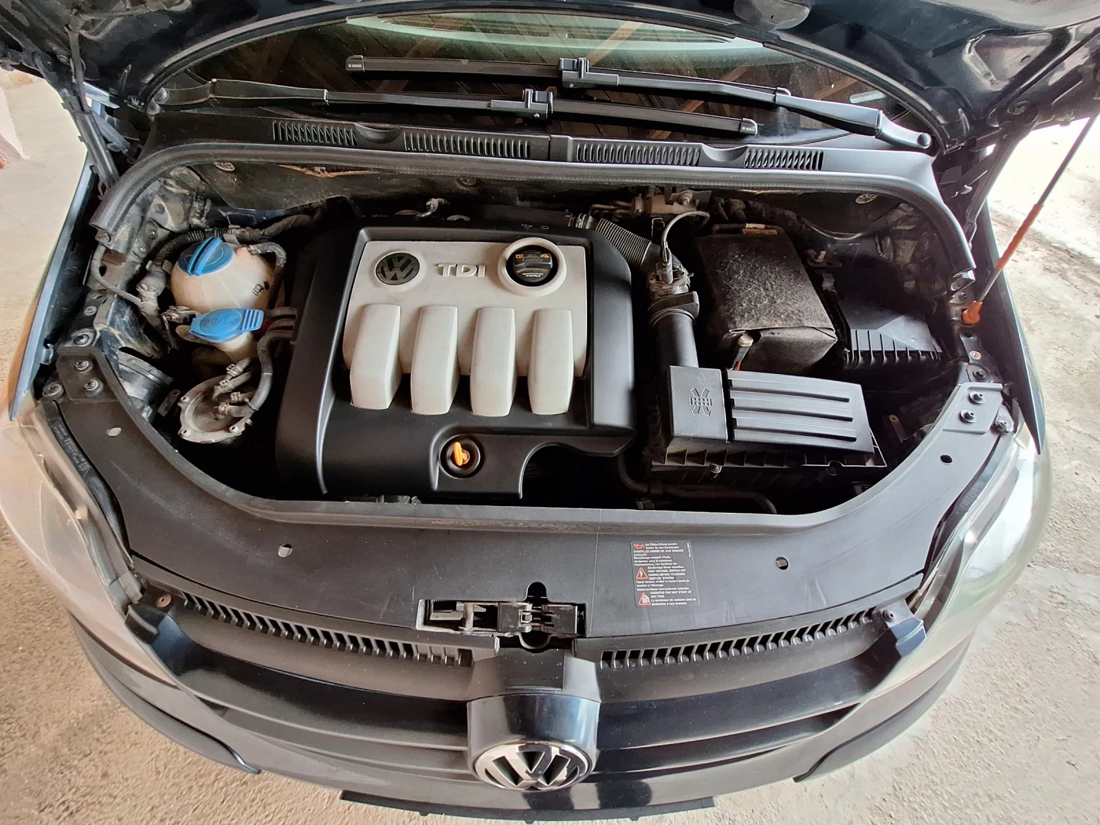 VW Golf Plus 1.9 tdi, снимка 2 - Автомобили и джипове - 54478429