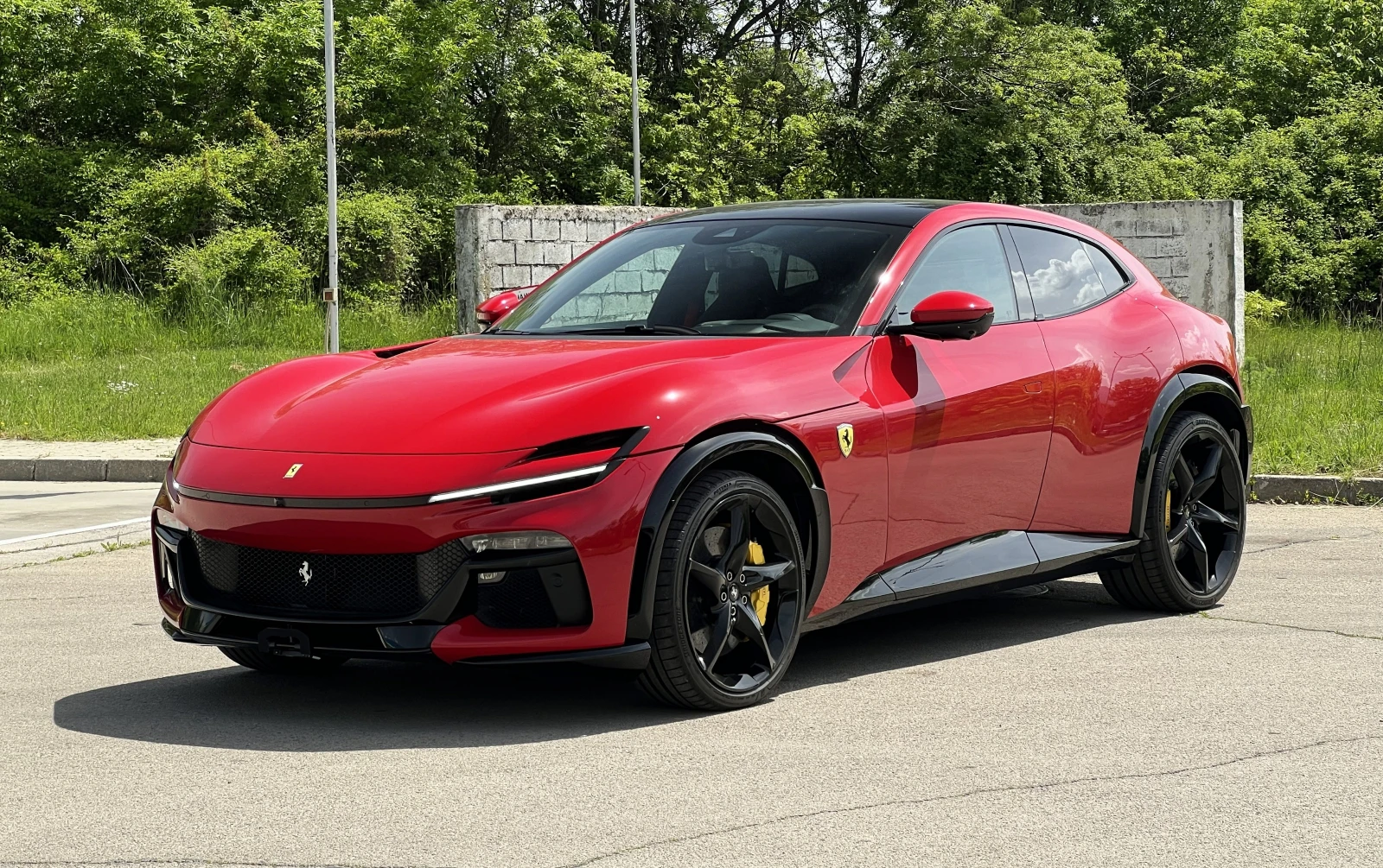 Ferrari Purosangue 6.5 V12 / CERAMIC / AIR / ROSSO 70TH ANNIVERSARY /, снимка 3 - Автомобили и джипове - 54515601