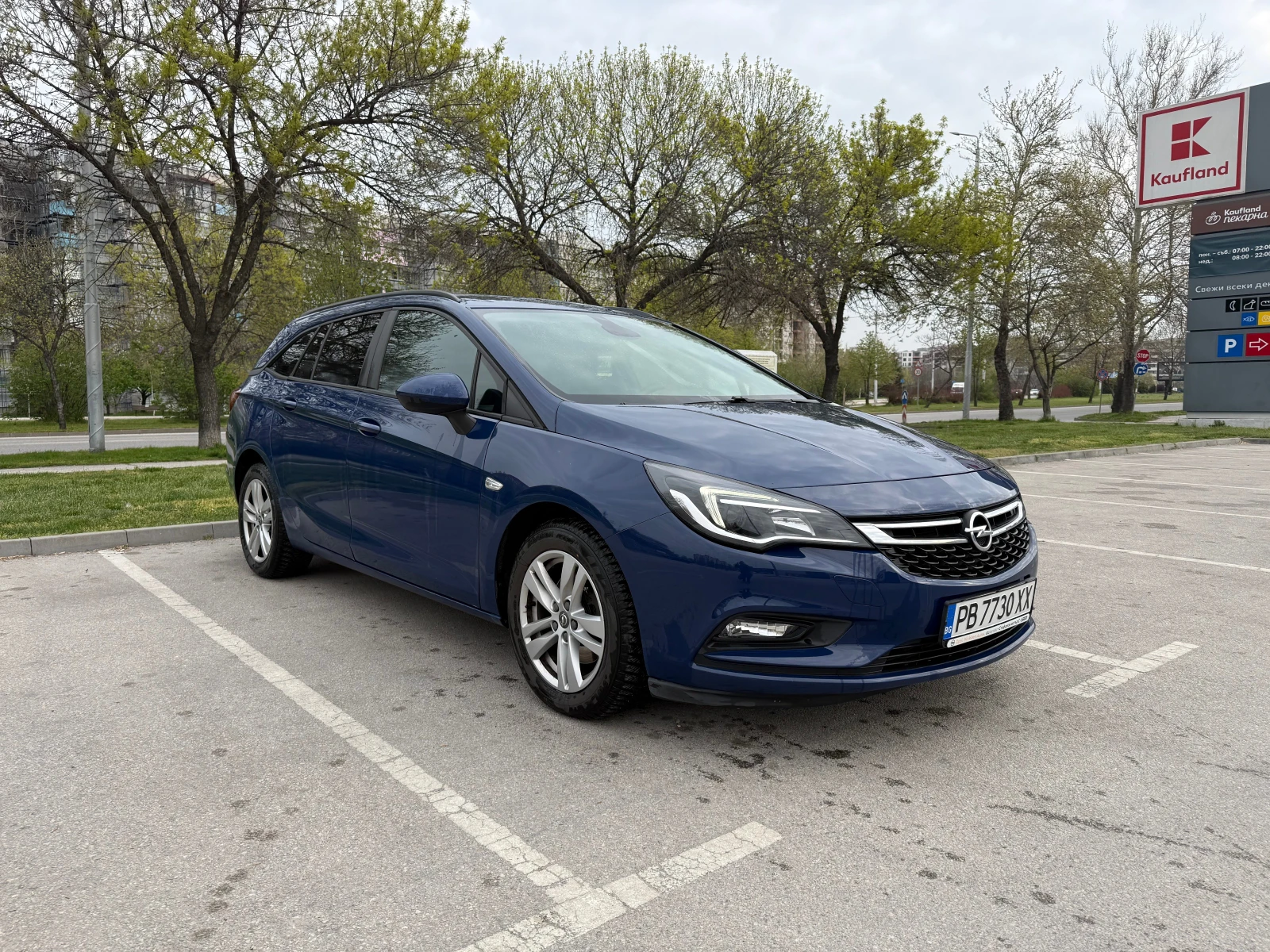 Opel Astra 1.6 CDTI, снимка 2 - Автомобили и джипове - 54519076