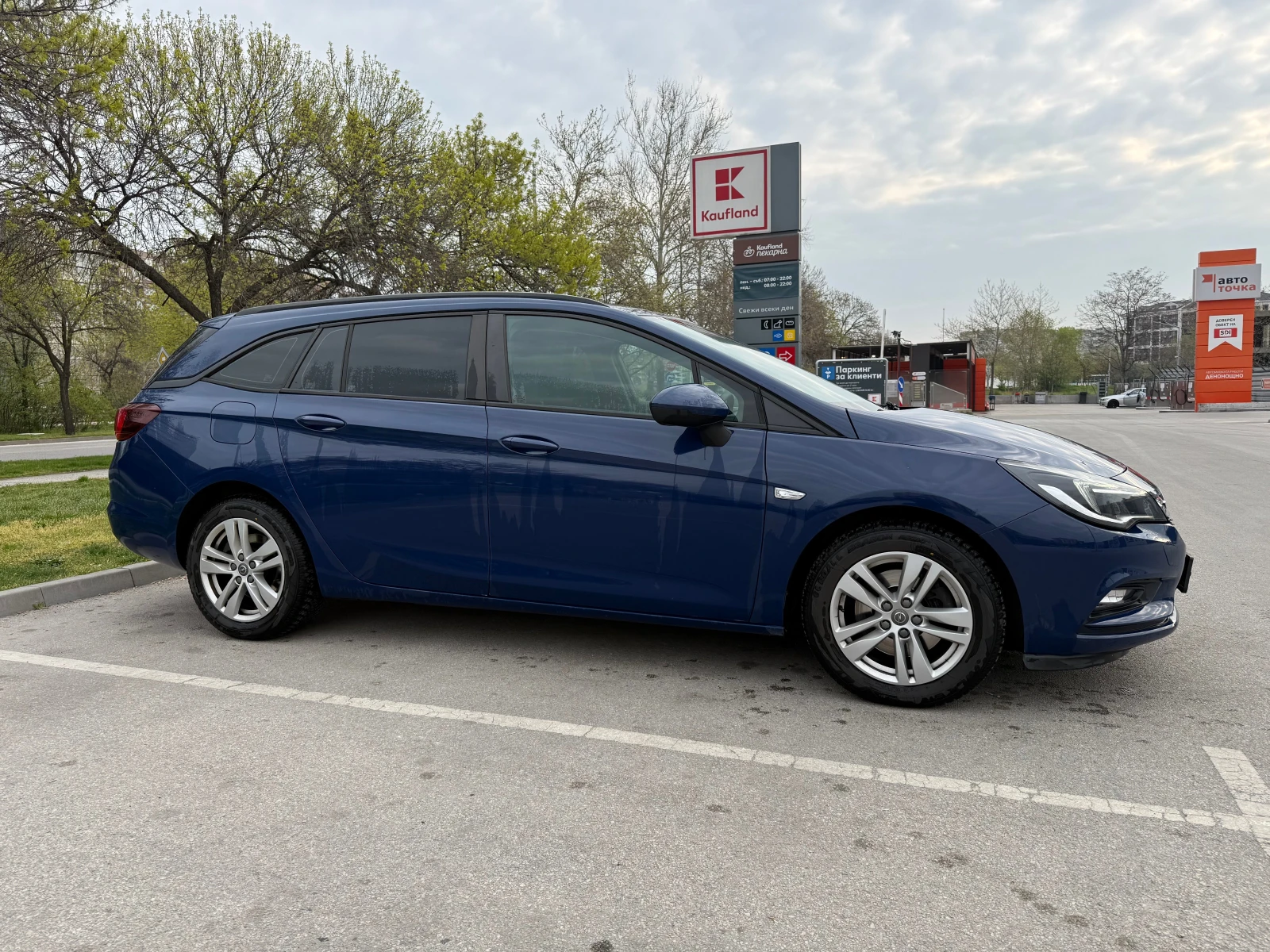 Opel Astra 1.6 CDTI, снимка 3 - Автомобили и джипове - 54519076