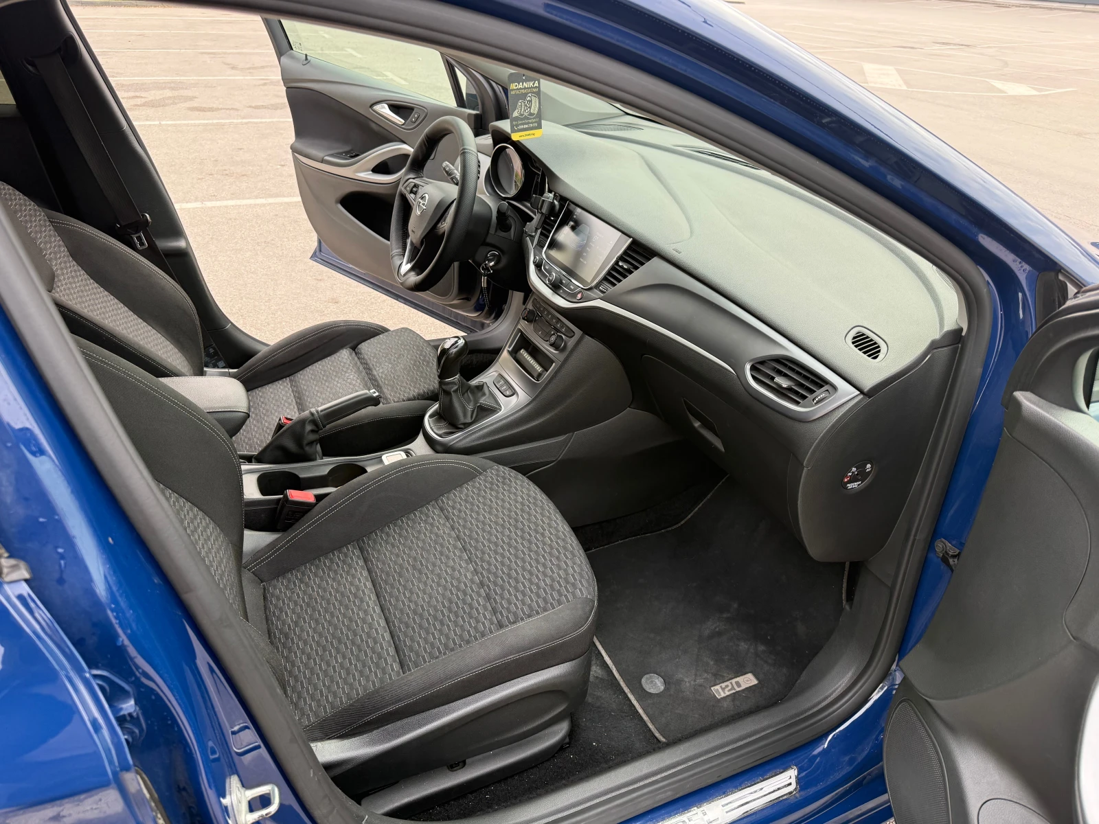Opel Astra 1.6 CDTI, снимка 13 - Автомобили и джипове - 54519076