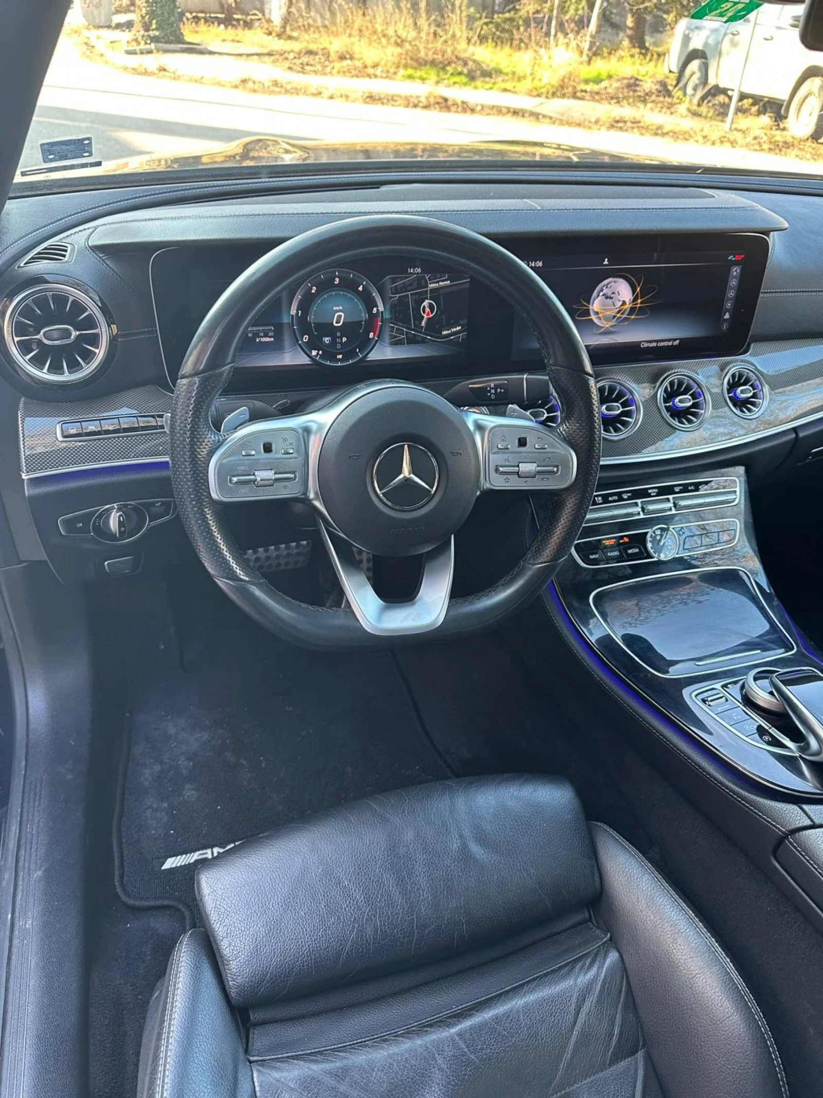 Mercedes-Benz E 220 AMG line Pano Widescreen Burmester Memory , снимка 11 - Автомобили и джипове - 54594947