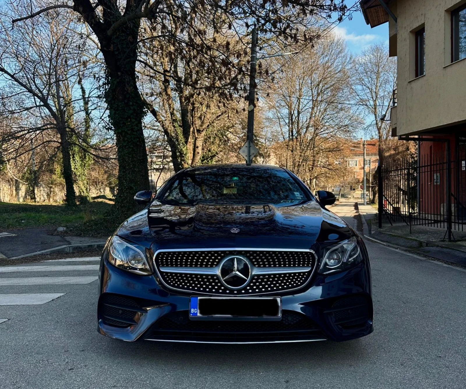 Mercedes-Benz E 220 AMG line Pano Widescreen Burmester Memory 