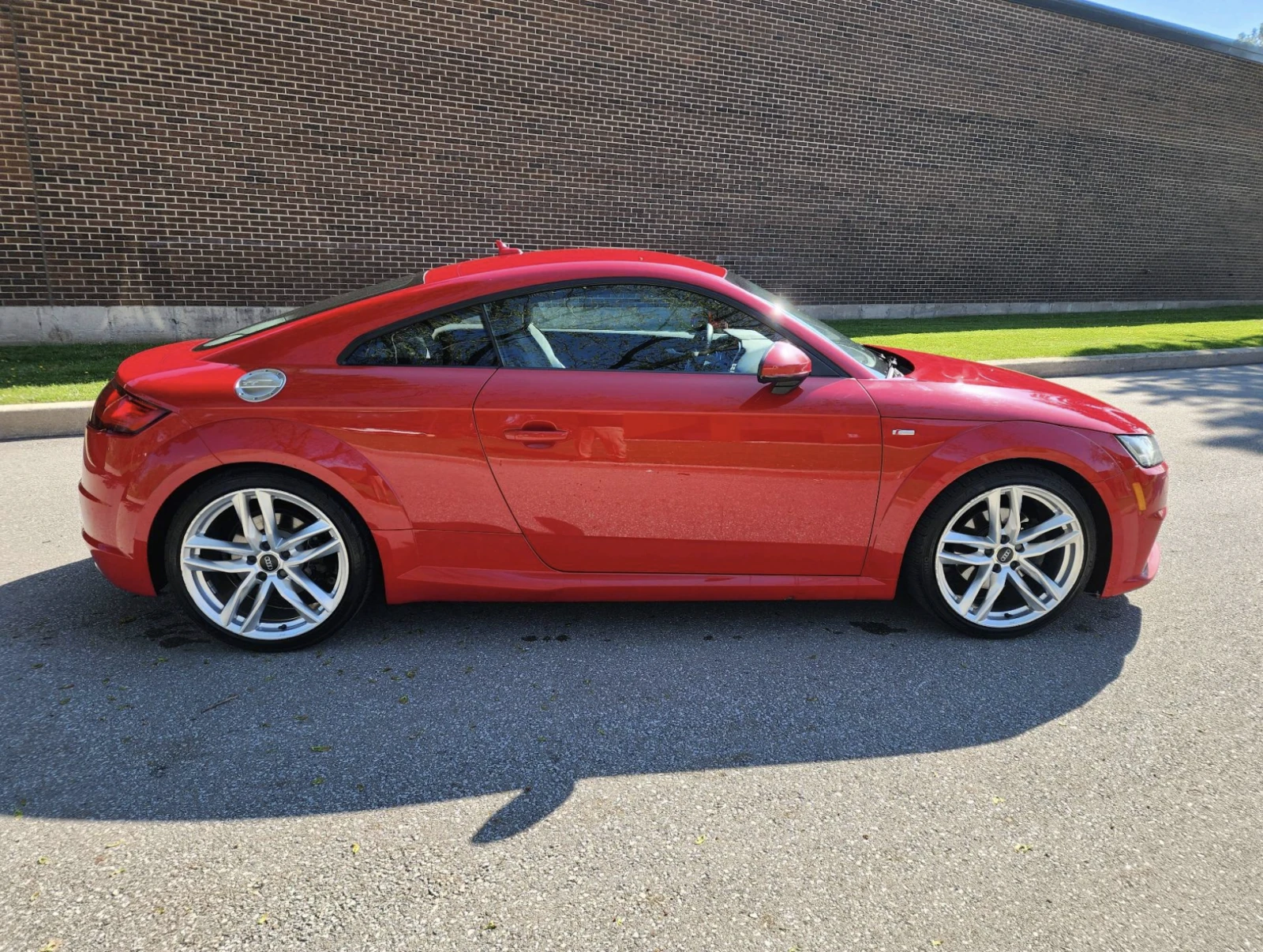 Audi Tt 2.0T S-Line Quattro / B&O / FULL, снимка 7 - Автомобили и джипове - 54912418