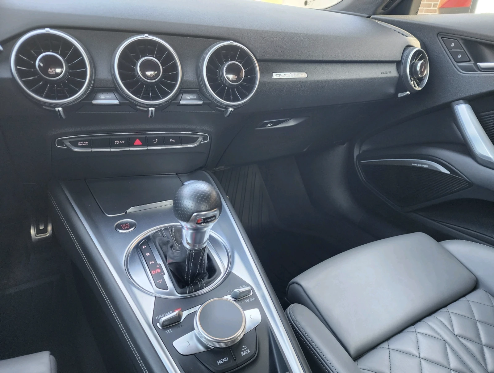 Audi Tt 2.0T S-Line Quattro / B&O / FULL, снимка 12 - Автомобили и джипове - 54912418