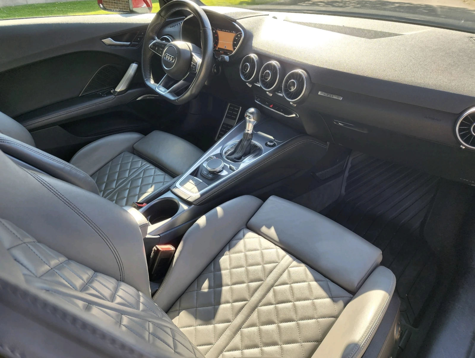 Audi Tt 2.0T S-Line Quattro / B&O / FULL, снимка 17 - Автомобили и джипове - 54912418