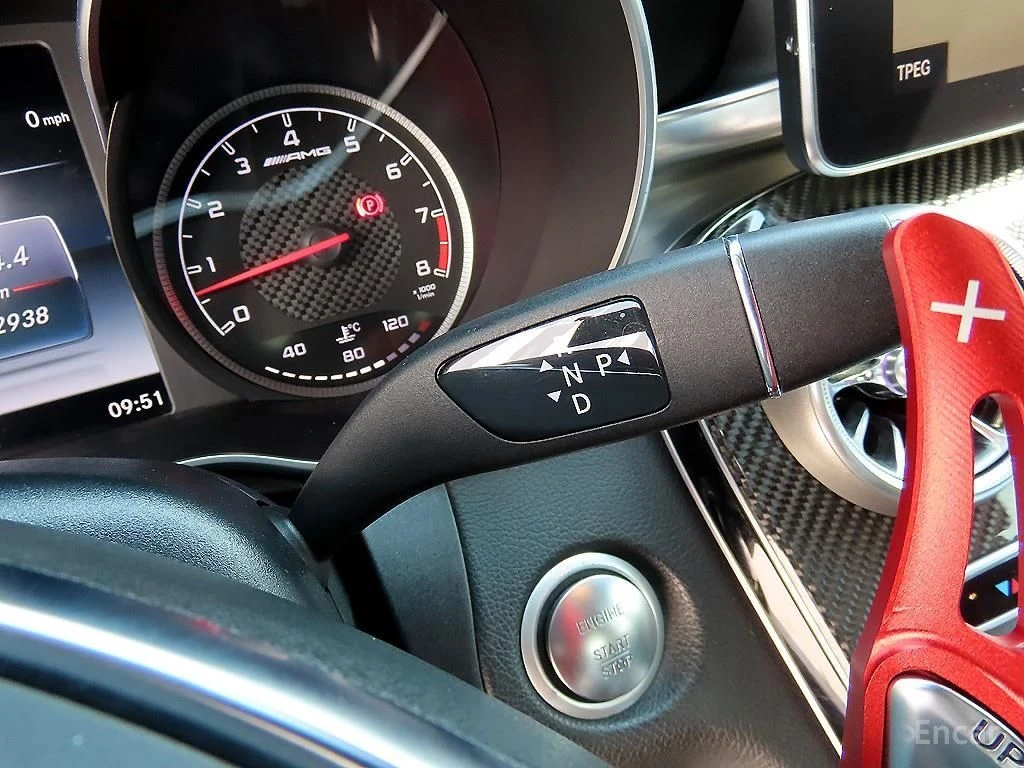 Mercedes-Benz C 63 AMG S* BURMESTER* 360КАМЕРА* LANE* ASSIST* CARBON* , снимка 10 - Автомобили и джипове - 54931658