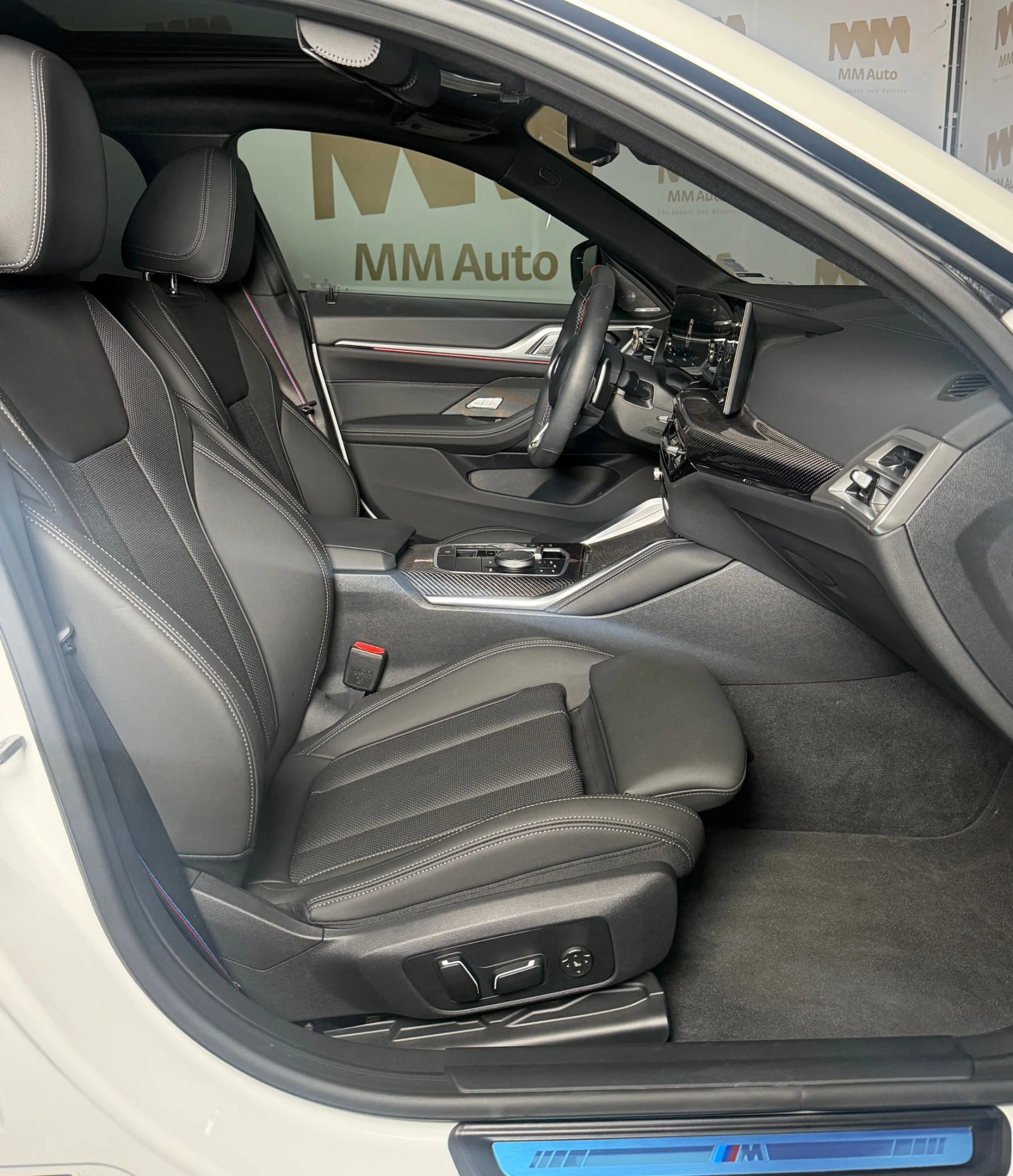 BMW 440 GranCoupe M-SportPro xDrive* Carbon* Pano* Гаранци, снимка 11 - Автомобили и джипове - 55023222