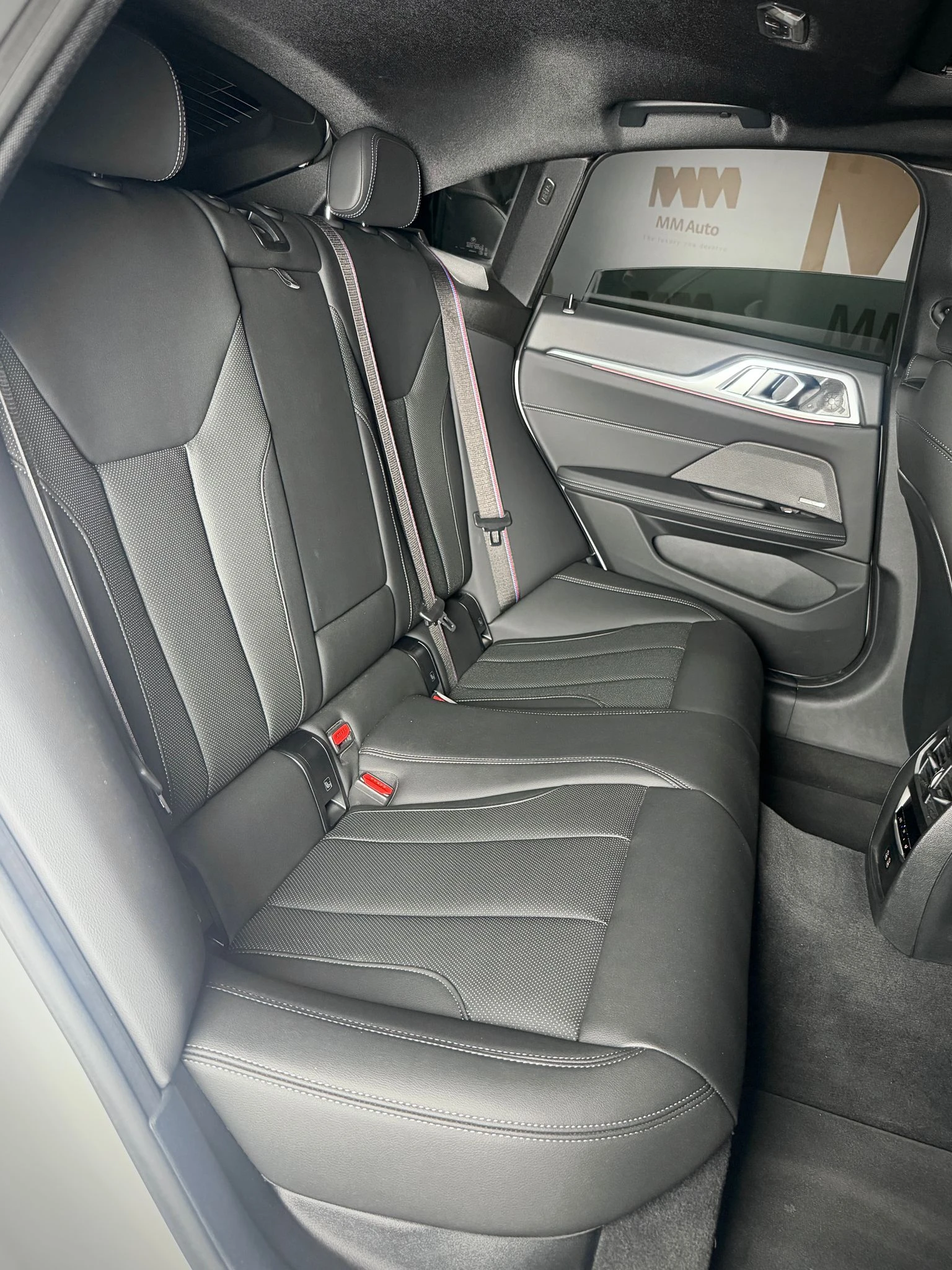 BMW 440 GranCoupe M-SportPro xDrive* Carbon* Pano* Гаранци, снимка 12 - Автомобили и джипове - 55023222