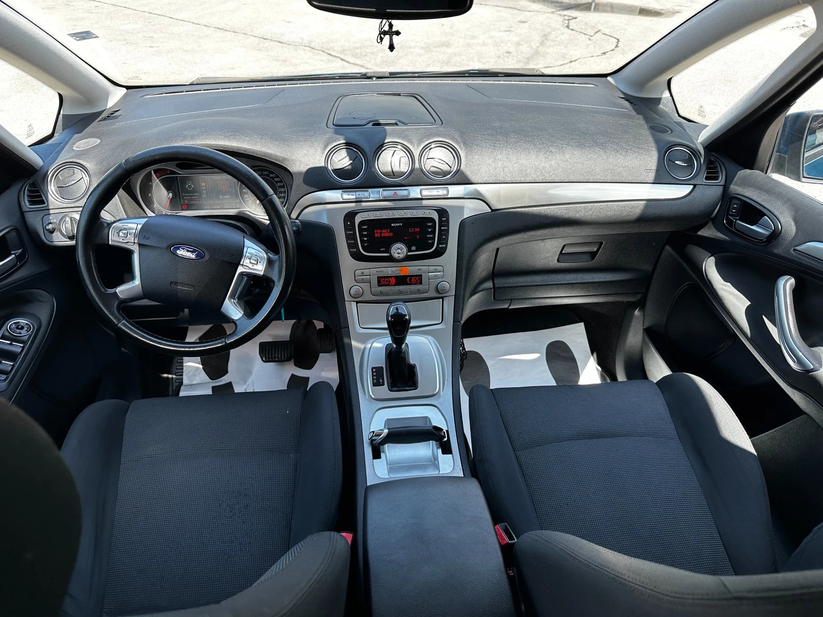 Ford S-Max 2.0d 131 к.с. , снимка 10 - Автомобили и джипове - 55043032