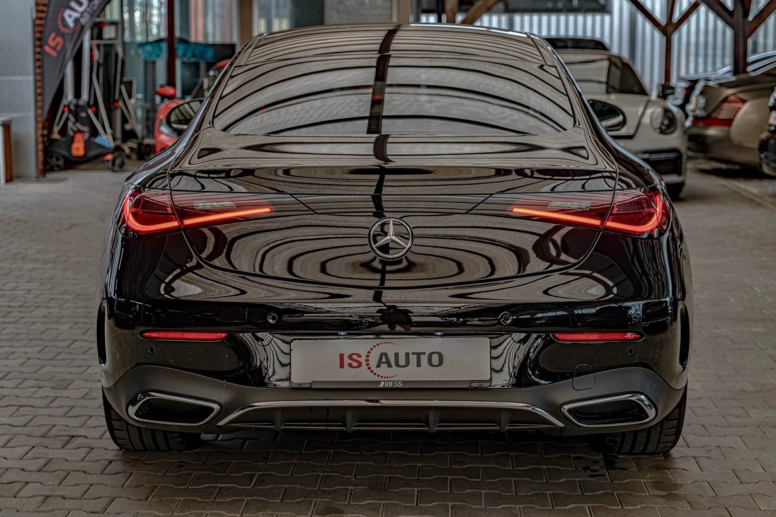 Mercedes-Benz CLE 200 AMG Line/Камера/Амбиент/Карбон/MBUX/Мемори/Панорам, снимка 4 - Автомобили и джипове - 55180726