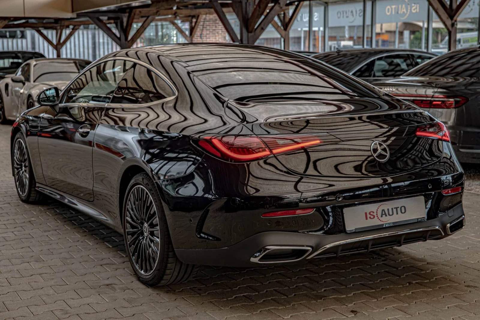 Mercedes-Benz CLE 200 AMG Line/Камера/Амбиент/Карбон/MBUX/Мемори/Панорам, снимка 5 - Автомобили и джипове - 55180726