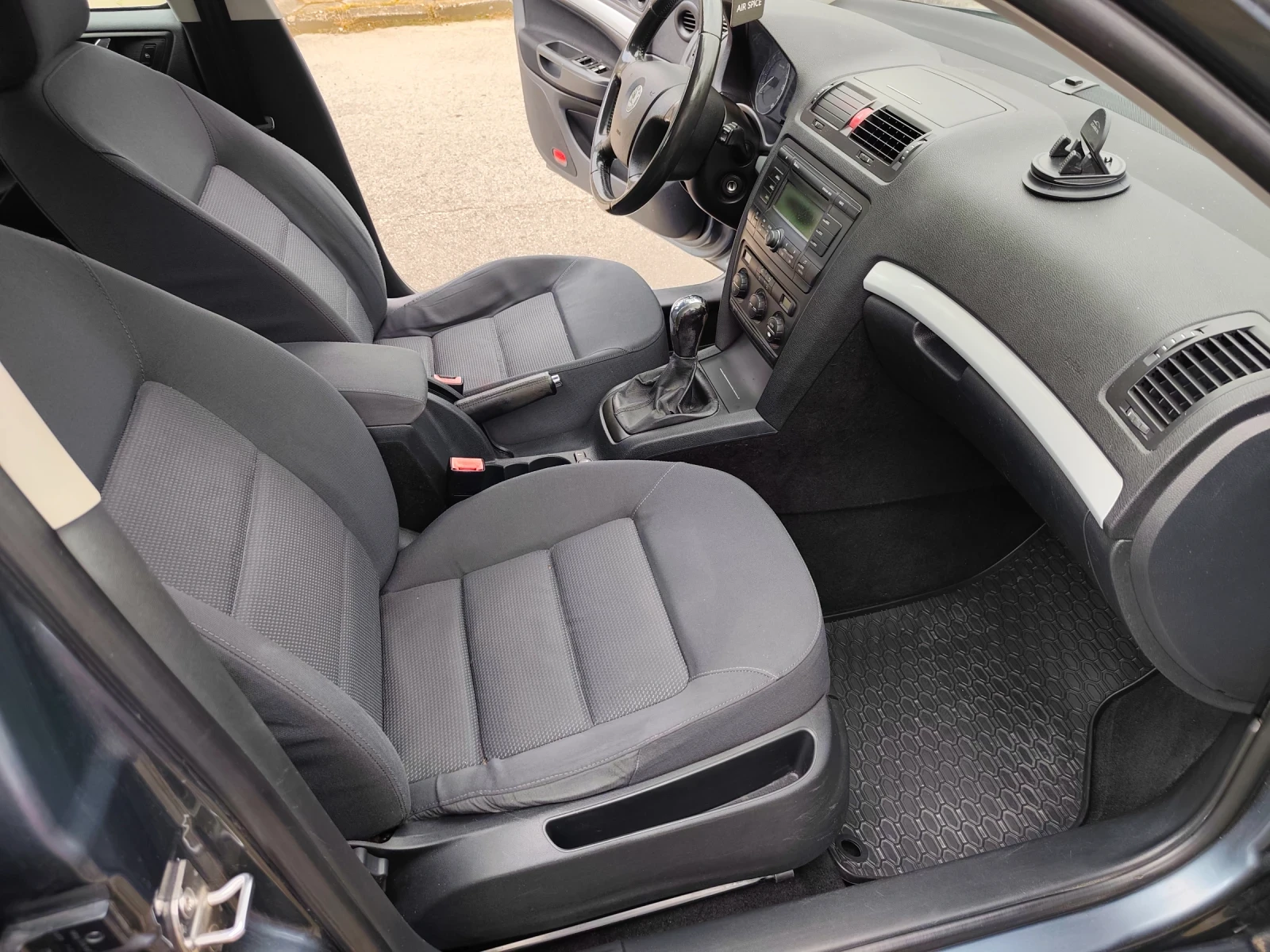 Skoda Octavia 1.9TDI BJB, снимка 14 - Автомобили и джипове - 55217452