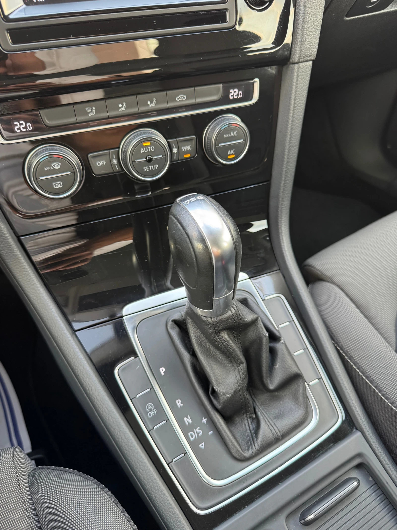 VW Golf 2.0TDI Highline :: Автомат, снимка 15 - Автомобили и джипове - 55579989