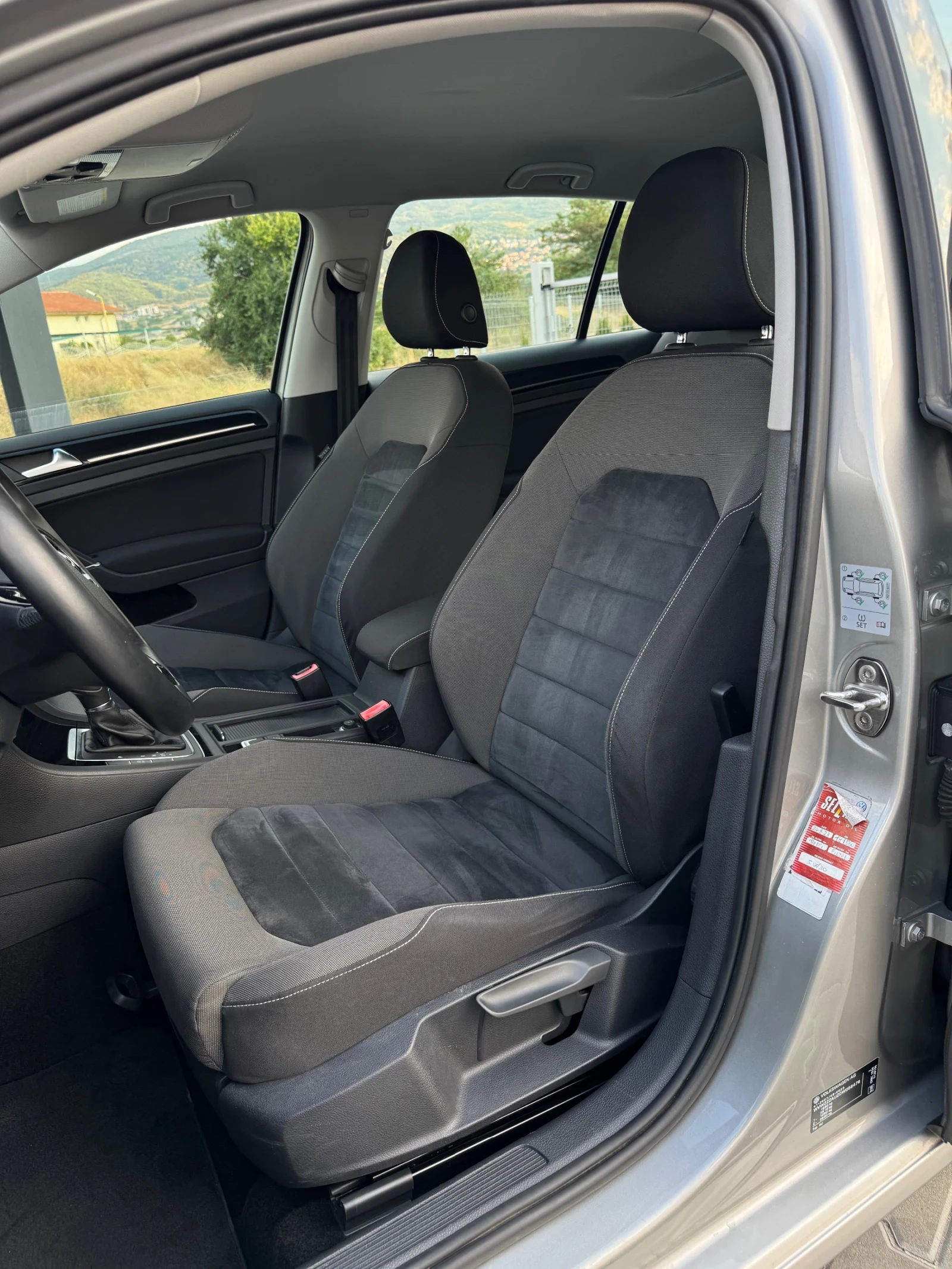 VW Golf 2.0TDI Highline :: Автомат, снимка 7 - Автомобили и джипове - 55579989