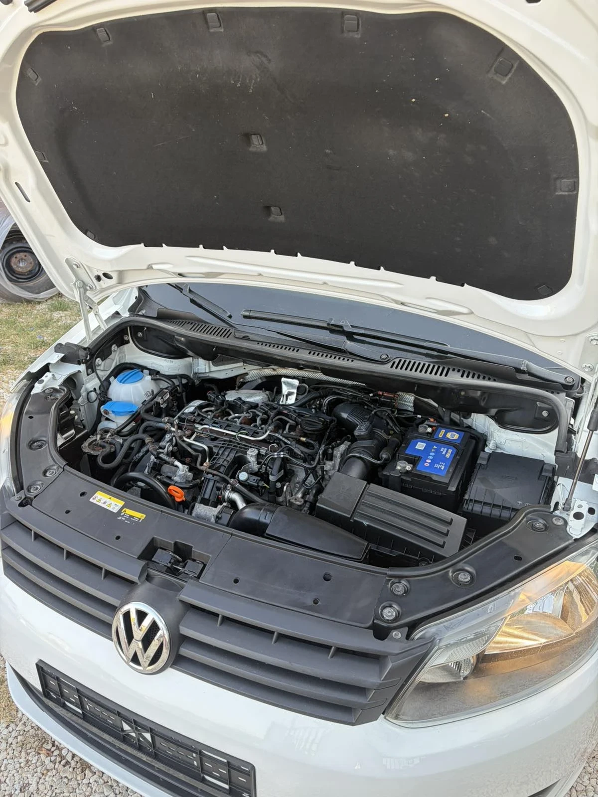 VW Caddy 1.6TDI/EURO5/ПЕРФЕКТНО СЪСТОЯНИЕ!, снимка 15 - Автомобили и джипове - 55892020