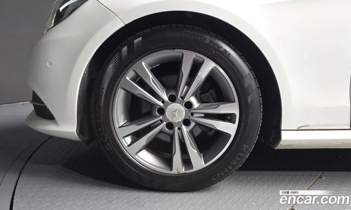 Mercedes-Benz E 220 E220 CDI Avantgarde, снимка 5 - Автомобили и джипове - 56122879