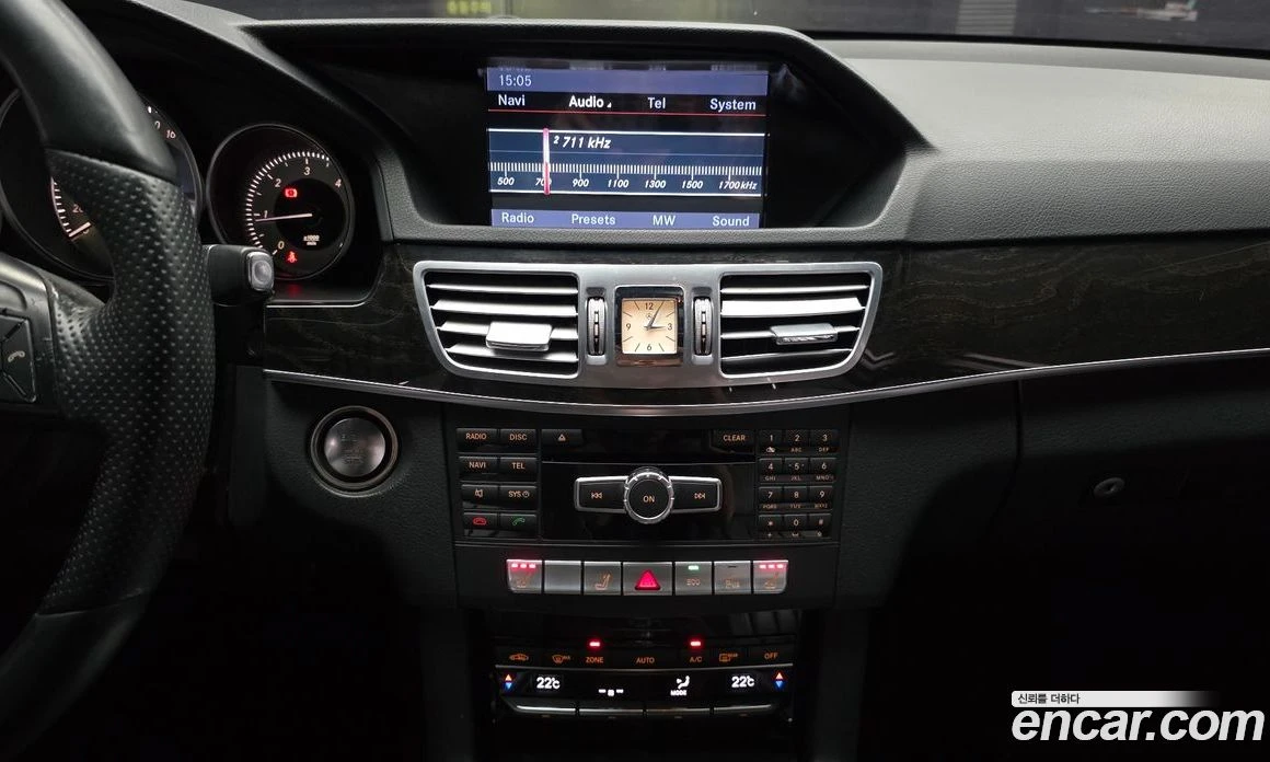 Mercedes-Benz E 220 E220 CDI Avantgarde, снимка 15 - Автомобили и джипове - 56122879