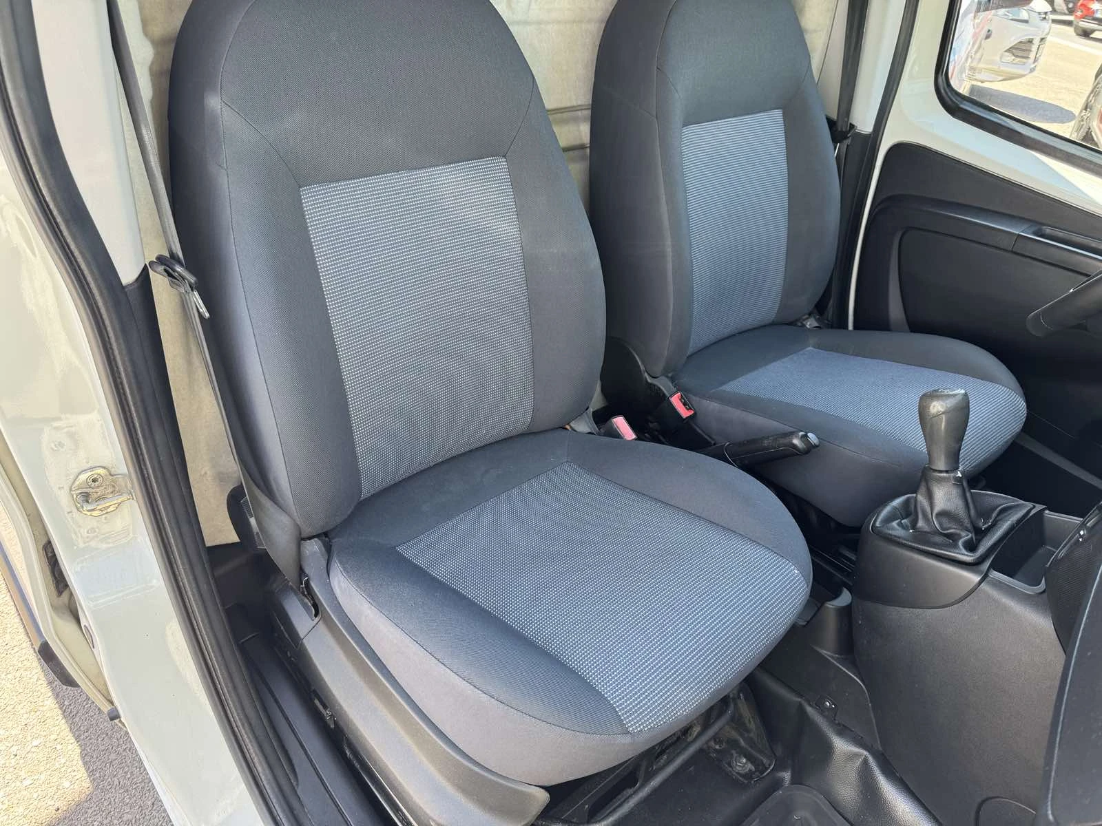 Peugeot Bipper 1.3 Multijet, снимка 9 - Автомобили и джипове - 56294218