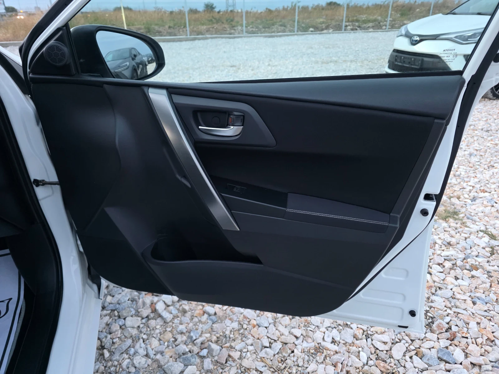 Toyota Auris 1.6 VVTI ���� 5 ������ ��������� ����������� | Mobile.bg � ����������� 7
