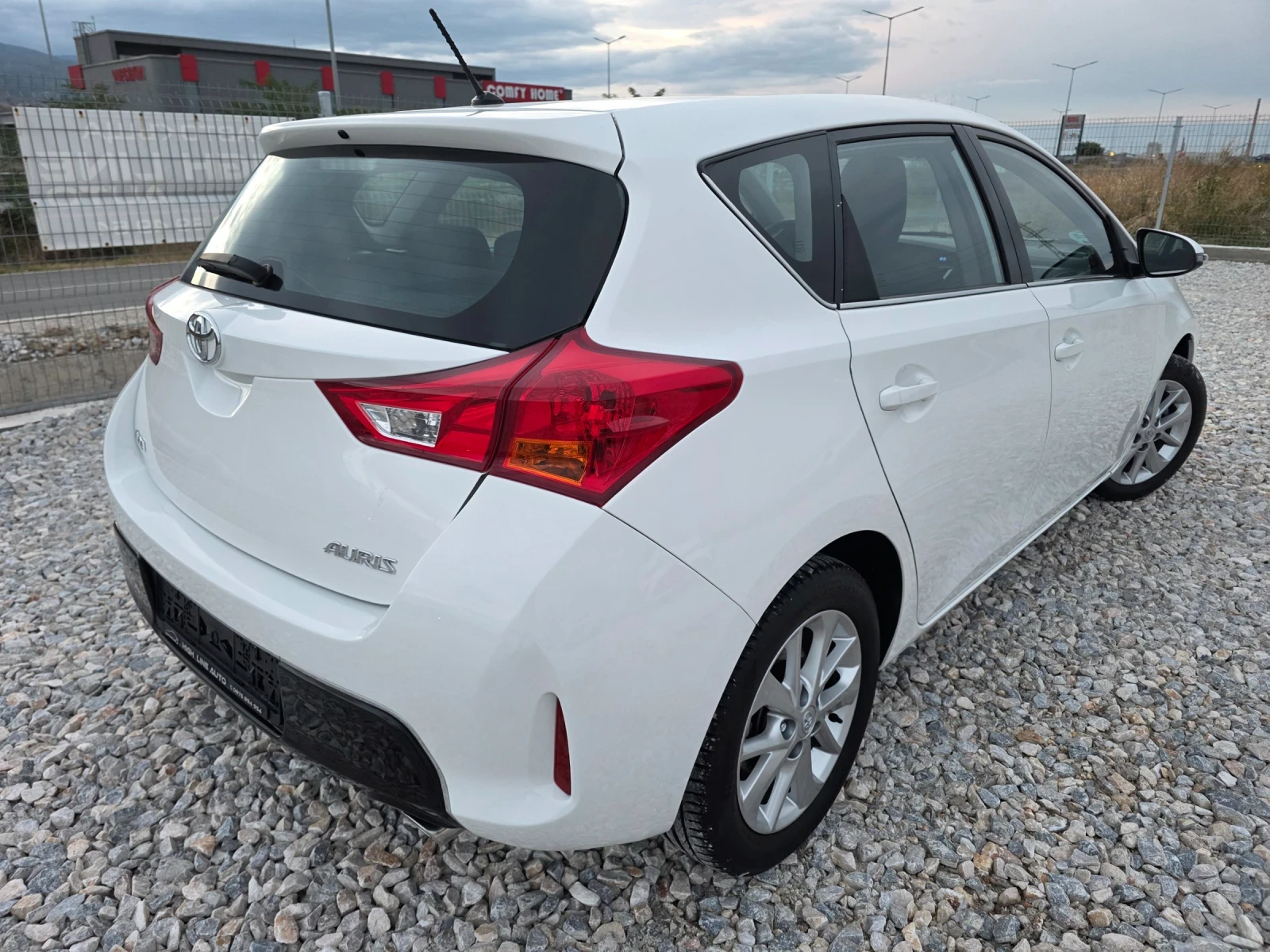 Toyota Auris 1.6 VVTI ���� 5 ������ ��������� ����������� | Mobile.bg � ����������� 4