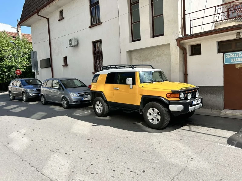 Toyota Fj cruiser 4.0 Automatik 4x4, снимка 4 - Автомобили и джипове - 47981222