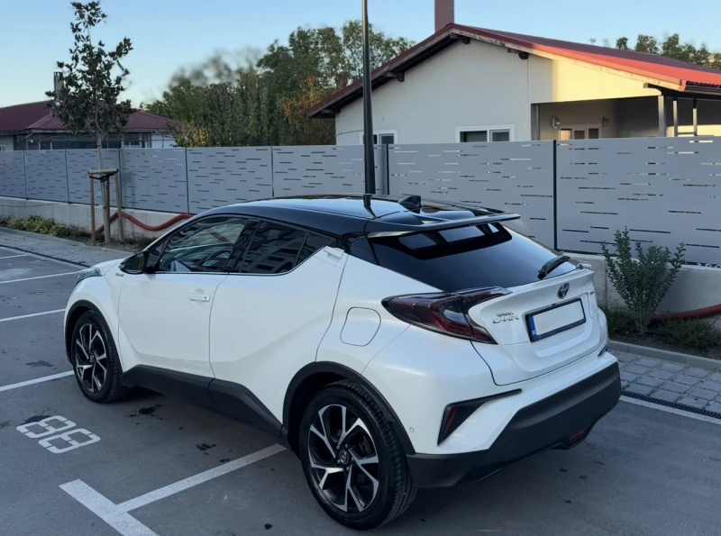 Toyota C-HR 1.8 Hybrid, снимка 6 - Автомобили и джипове - 52357119