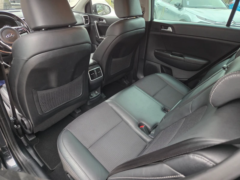 Kia Sportage 1.6 CRDI* * FACE* * PLATINUM EDITION* * FULL LED *, снимка 9 - Автомобили и джипове - 53134101