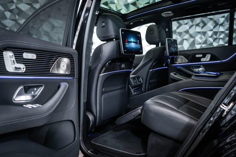 Mercedes-Benz GLS 600 Maybach 4M * Multimedia* FirstCl* 360* SoftCl* , снимка 11 - Автомобили и джипове - 53178847