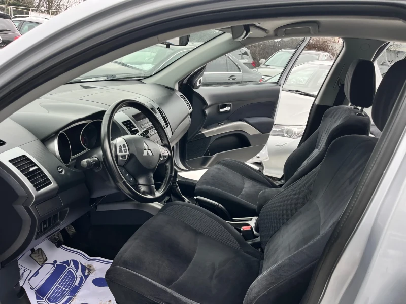 Mitsubishi Outlander 2, 0TDI-140k.c/4x4/СЕДЕММЕСТЕН/ОБСЛУЖЕН!!!, снимка 9 - Автомобили и джипове - 53237396