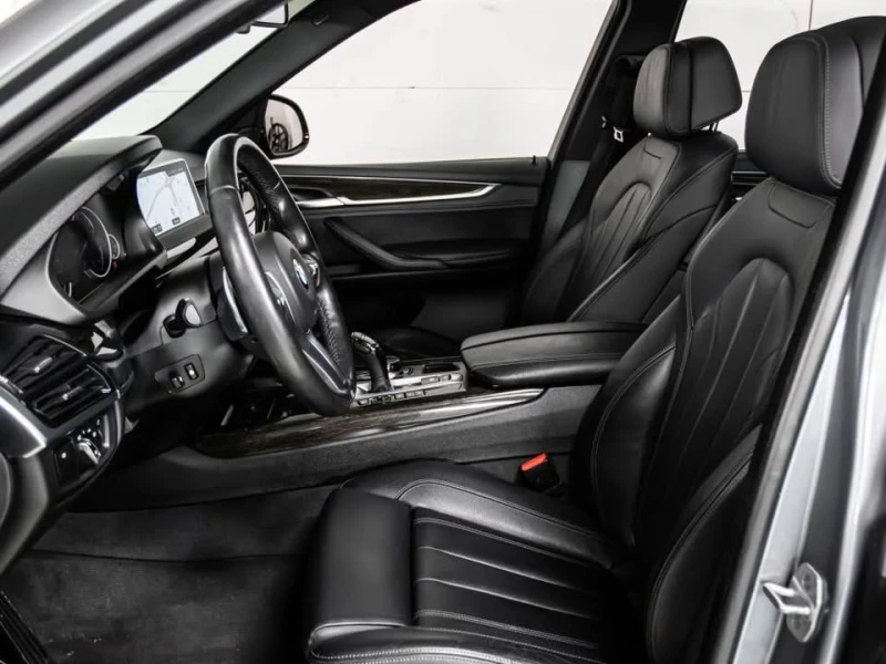 BMW X5 xDrive35i / M Sport Pkg / H/K Sound / Navi/Pano, снимка 8 - Автомобили и джипове - 53455579