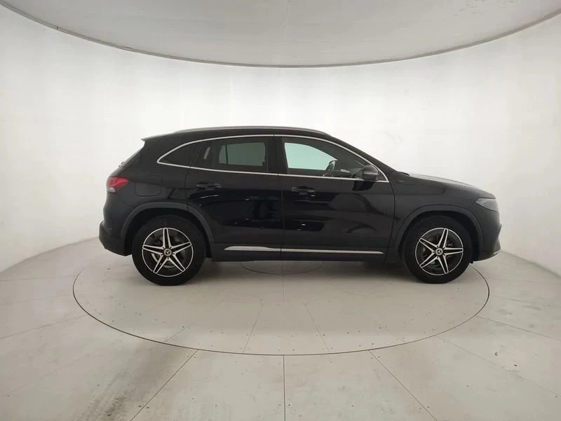 Mercedes-Benz EQA 250 AMG Line - изображение 3