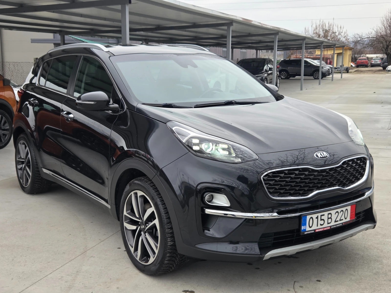 Kia Sportage 1.6 CRDI* * FACE* * PLATINUM EDITION* * FULL LED *, снимка 1