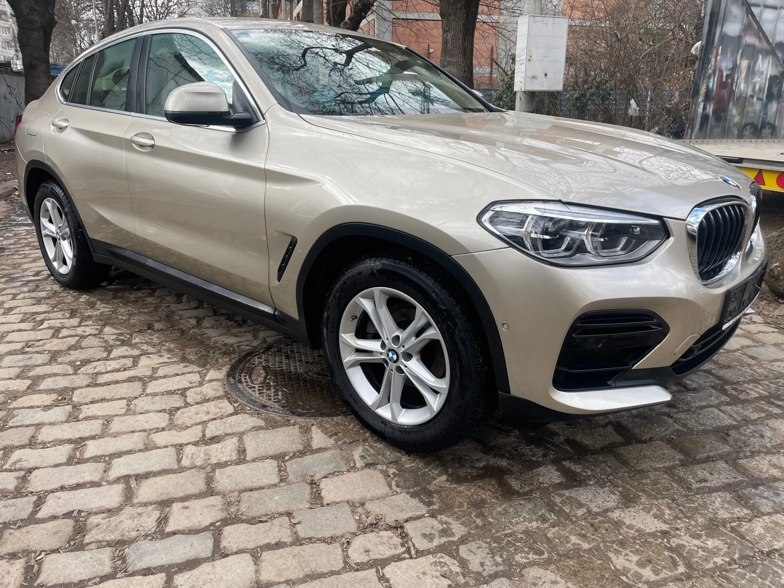 BMW X4 2.0d Individual  - изображение 2