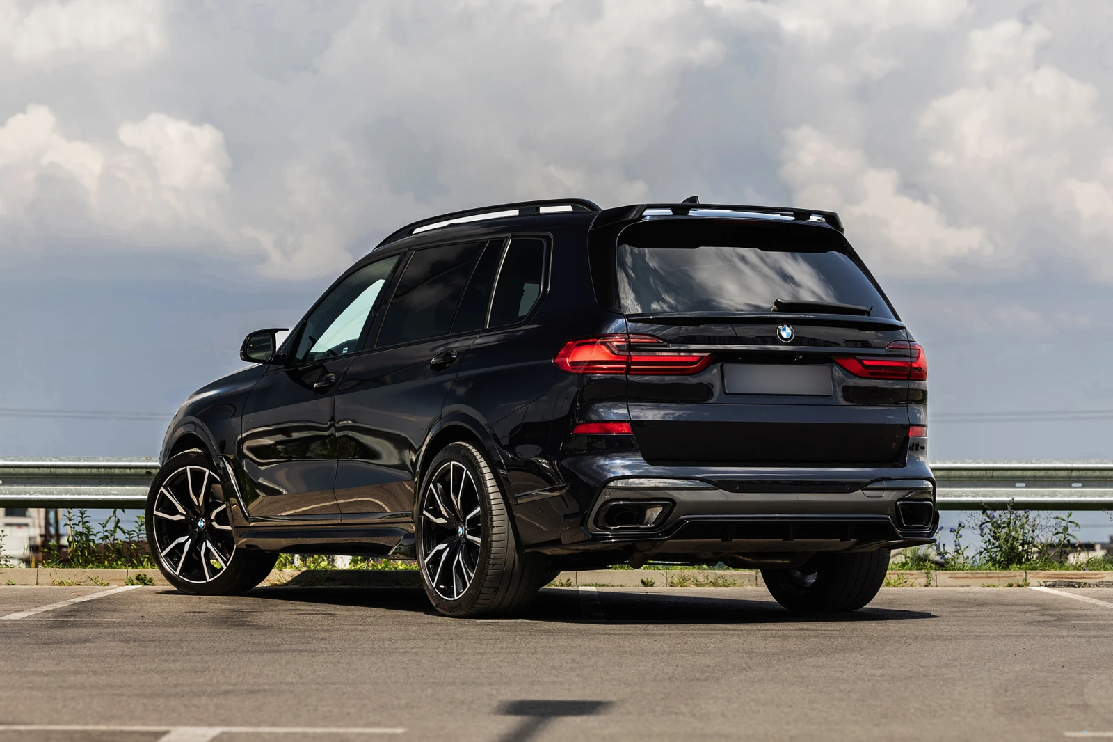 BMW X7 40i - изображение 4