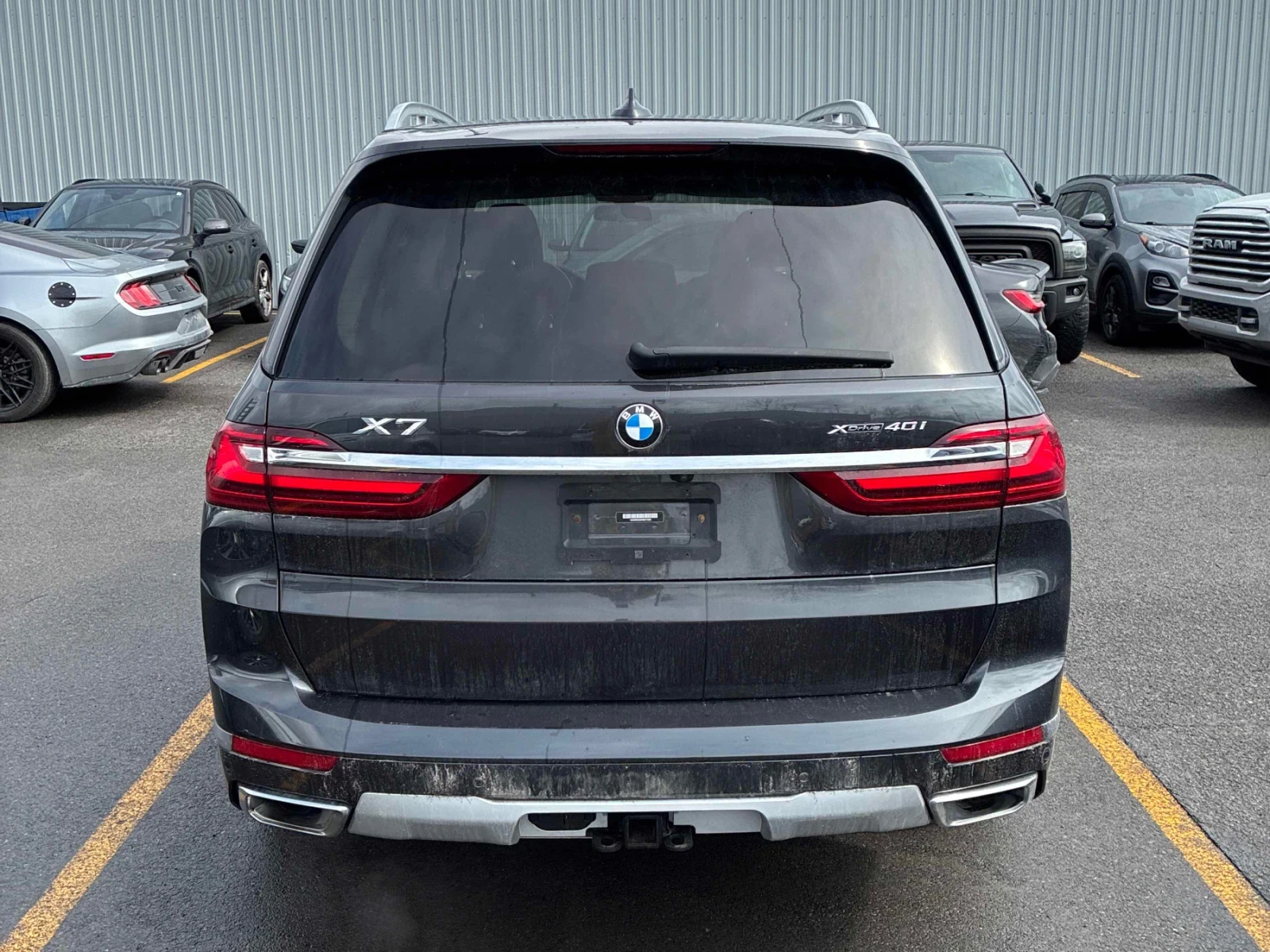 BMW X7 40i * 7 МЕСТА * CAR FAX * ЦЕНА ДО БГ * , снимка 3 - Автомобили и джипове - 54107110