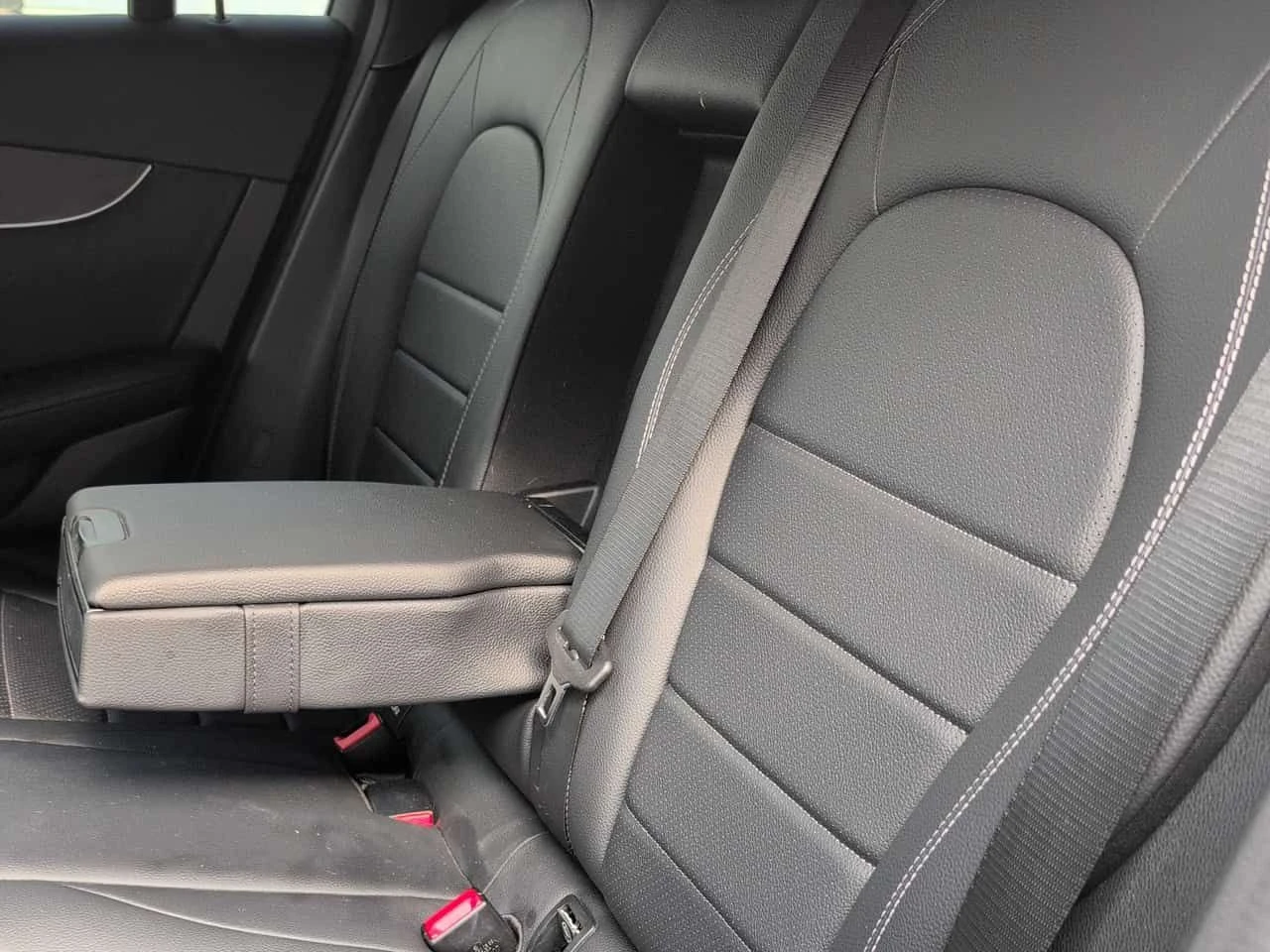 Mercedes-Benz GLC 300 4MATIC* AMG-pack* 360КАМЕРИ* ПАНОРАМА* , снимка 14 - Автомобили и джипове - 54184965